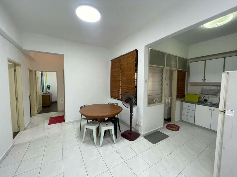 Pangsapuri untuk Dijual di Bukit Dumbar Permai - Calvin Keoh - Kitchen - PropertyGuru.com.my