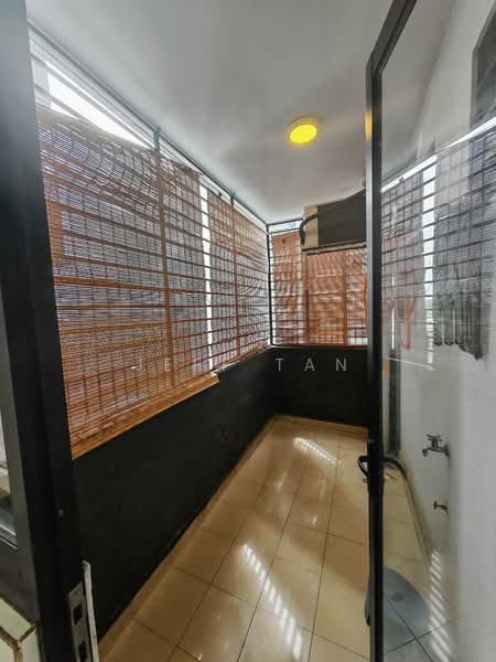 Kondominium untuk Dijual di Ken Rimba Condominium 1 - Jeff Tan - Balcony - PropertyGuru.com.my