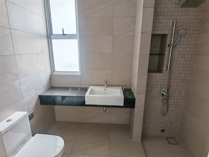 Rumah Teres untuk Disewa di Tamansari (Rawang) - Alex Lee - Bathroom - PropertyGuru.com.my