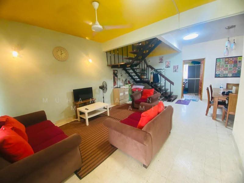 2-storey Terraced House for Sale in Taman Sri Minang (Kajang) - Muhammad Nazli Mohd Amin - Living Room - PropertyGuru.com.my