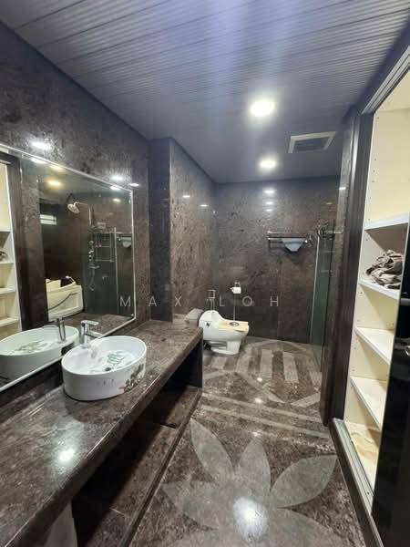 Semi-Detached House for Sale in Taman Sutera Utama (Skudai) - Max Loh - Bathroom - PropertyGuru.com.my