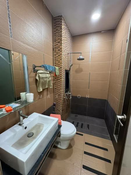 Semi-Detached House for Sale in Taman Sutera Utama (Skudai) - Max Loh - Bathroom - PropertyGuru.com.my