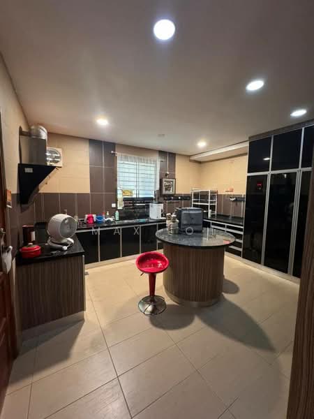 Semi-Detached House for Sale in Taman Sutera Utama (Skudai) - Max Loh - Kitchen - PropertyGuru.com.my