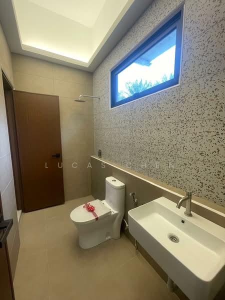 Rumah Berkembar untuk Dijual di Bandar Seri Botani (Ipoh) - Lucas Chen - Bathroom - PropertyGuru.com.my