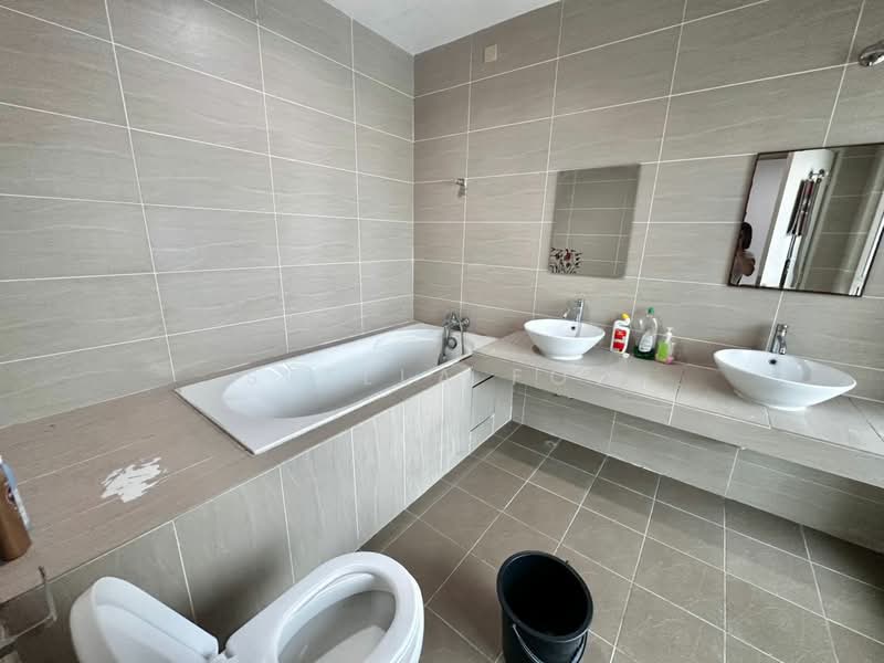 3-storey Terraced House for Sale in Cyberjaya (Selangor) - Stella Foo - Bathroom - PropertyGuru.com.my