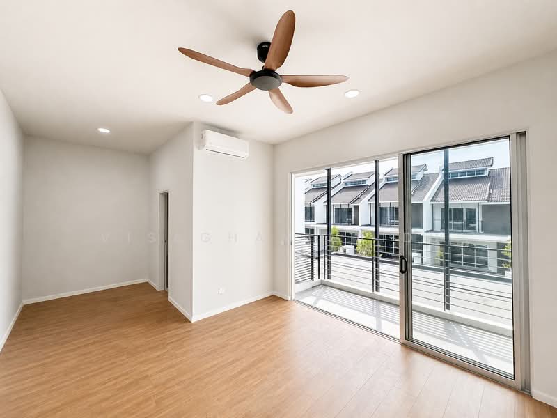 Rumah Teres 2 Tingkat untuk Disewa di Rawang (Selangor) - Visaghan Naidu - Balcony - PropertyGuru.com.my