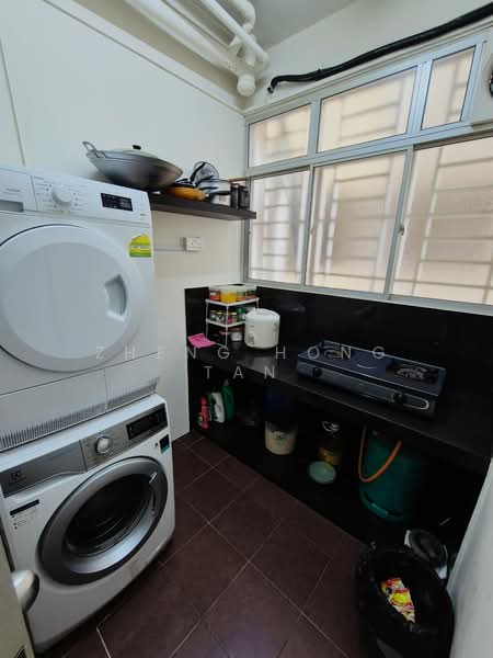 Kondominium untuk Dijual di Platinum Lake PV 20 - Zheng Hong Tan - Kitchen - PropertyGuru.com.my