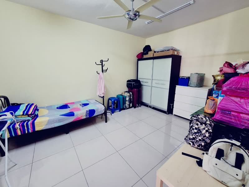 Kondominium untuk Dijual di Platinum Lake PV 20 - Zheng Hong Tan - Bedroom - PropertyGuru.com.my