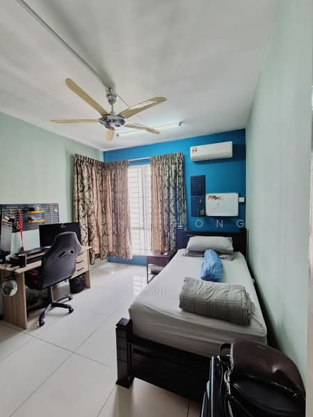 Kondominium untuk Dijual di Platinum Lake PV 20 - Zheng Hong Tan - Bedroom - PropertyGuru.com.my