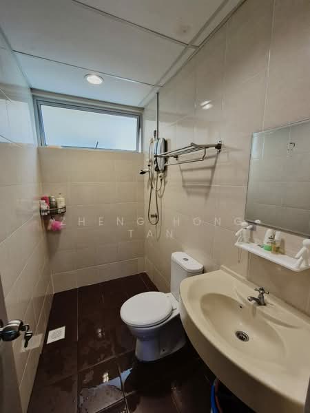 Kondominium untuk Dijual di Platinum Lake PV 20 - Zheng Hong Tan - Bathroom - PropertyGuru.com.my