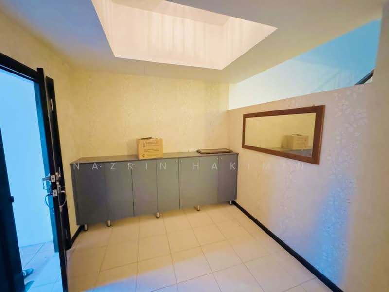 Terraced House for Sale in Bukit Jelutong (Shah Alam) - Nazrin Hakimin - PropertyGuru.com.my
