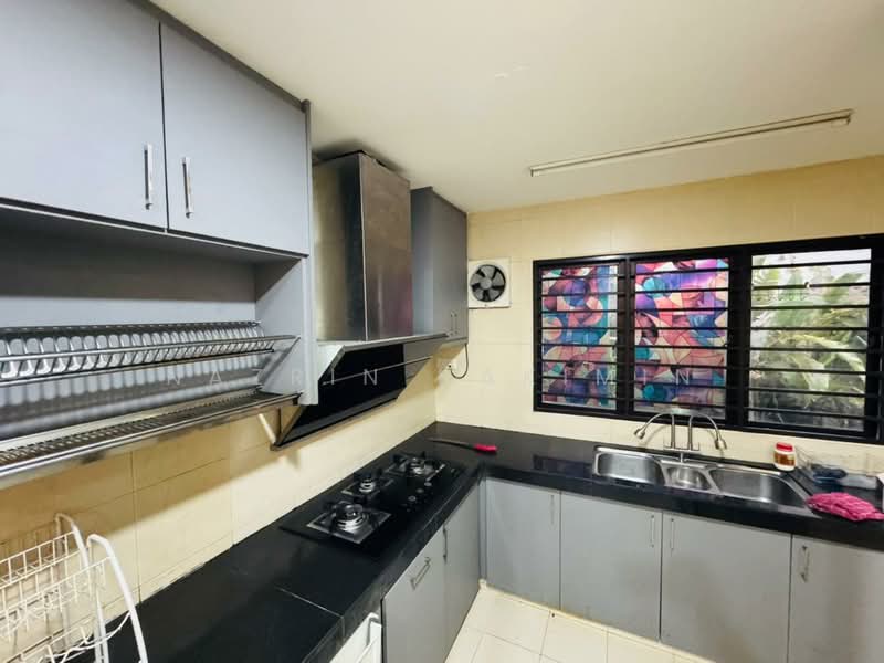 Terraced House for Sale in Bukit Jelutong (Shah Alam) - Nazrin Hakimin - PropertyGuru.com.my