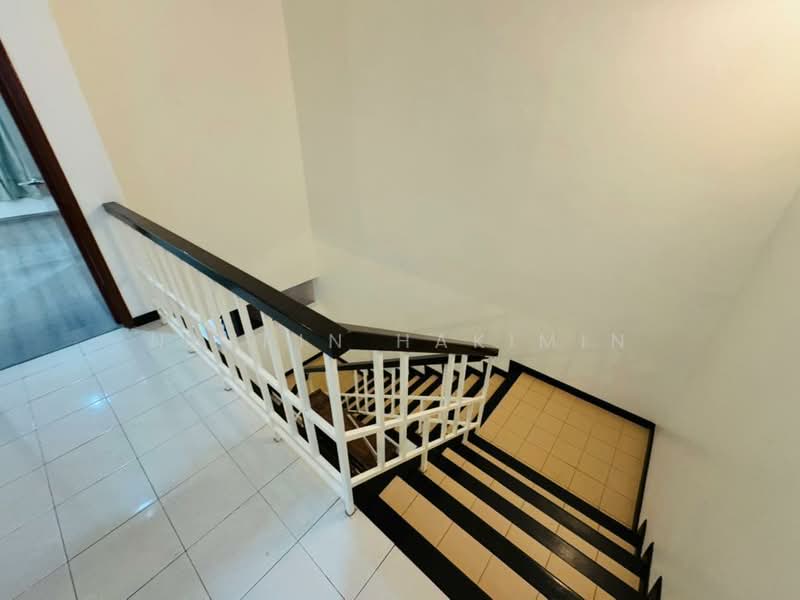Terraced House for Sale in Bukit Jelutong (Shah Alam) - Nazrin Hakimin - PropertyGuru.com.my