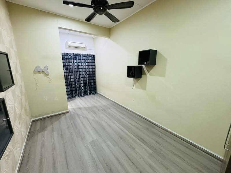 Terraced House for Sale in Bukit Jelutong (Shah Alam) - Nazrin Hakimin - PropertyGuru.com.my