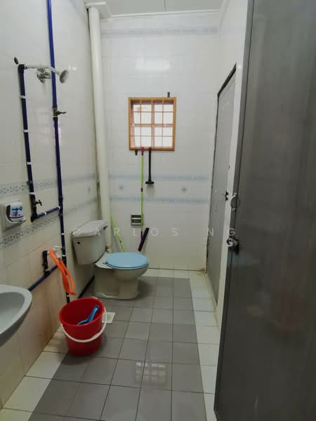 2-storey Terraced House for Rent in Seksyen 7 (Shah Alam) - Carlos Ng - Bathroom - PropertyGuru.com.my
