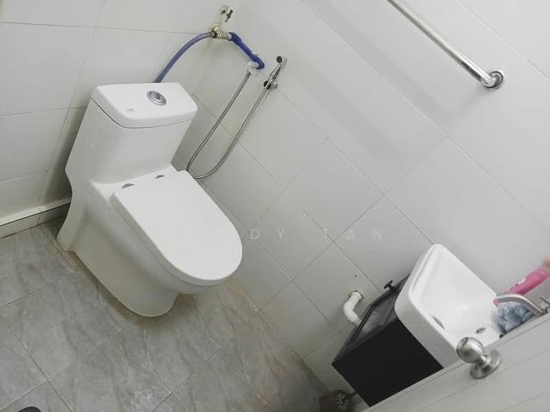 Apartment for Sale at Mutiara Indah Apartment - Freddy Tan - Bathroom - PropertyGuru.com.my