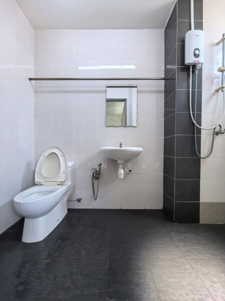 Servis Apartment untuk Disewa di Silk Sky - Vayn Yap - Bathroom - PropertyGuru.com.my