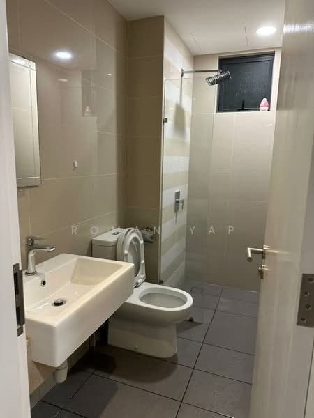 Servis Apartment untuk Disewa di United Point (Residensi Berpadu) - Roman Yap - Bathroom - PropertyGuru.com.my