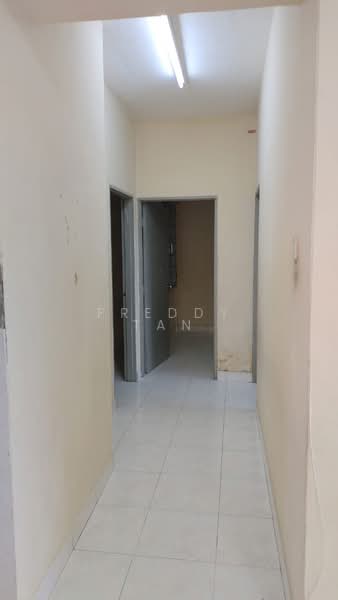 Condominium for Sale at Desa Golf Condominium - Freddy Tan - Corridor - PropertyGuru.com.my