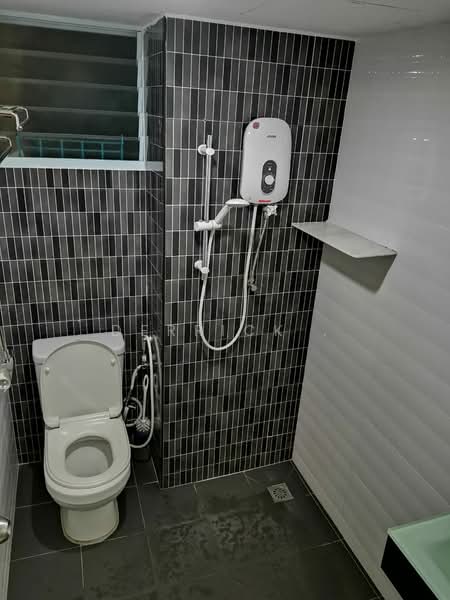 Condominium for Sale at Sri Perdana - Derrick . - Bathroom - PropertyGuru.com.my
