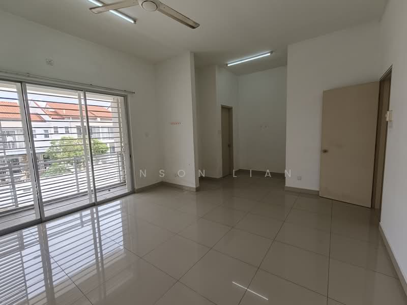 Terraced House for Rent in Ijok (Selangor) - Benson Lian - Living Room - PropertyGuru.com.my