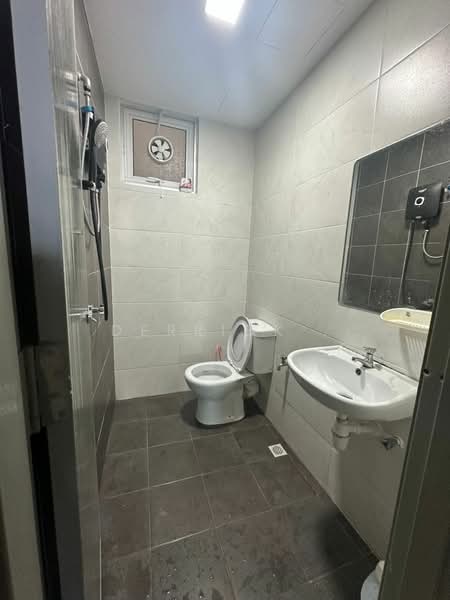 Apartment for Rent at The Rise Collection 3 - Derrick . - Bathroom - PropertyGuru.com.my
