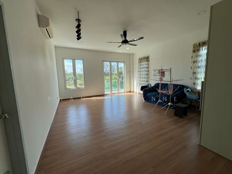 Cluster House for Sale in Austin Heights (Tebrau) - Phang Elainne - Living Room - PropertyGuru.com.my