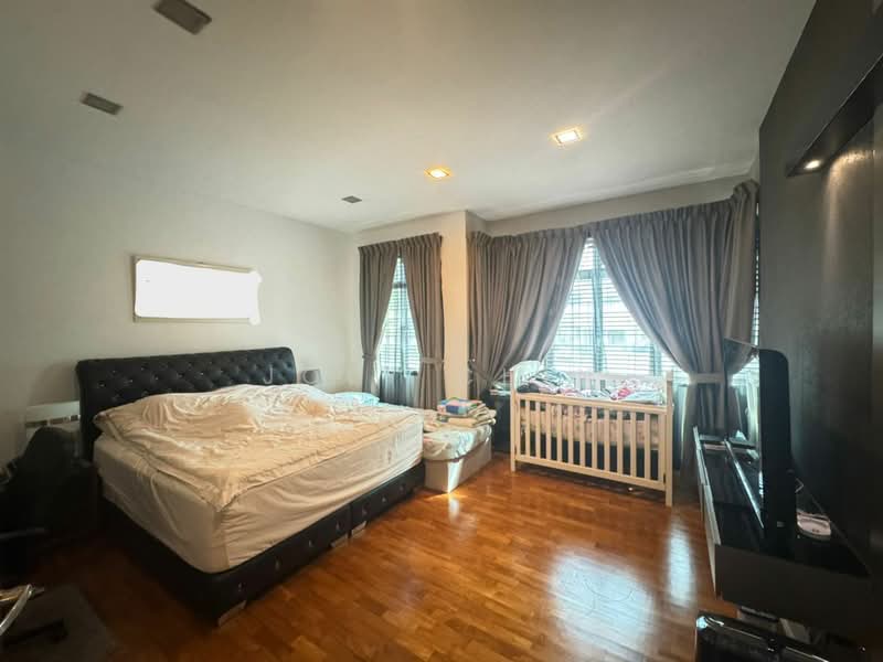 2-storey Terraced House for Sale in Taman Molek (Johor Bahru) - Joey Chin - Bedroom - PropertyGuru.com.my
