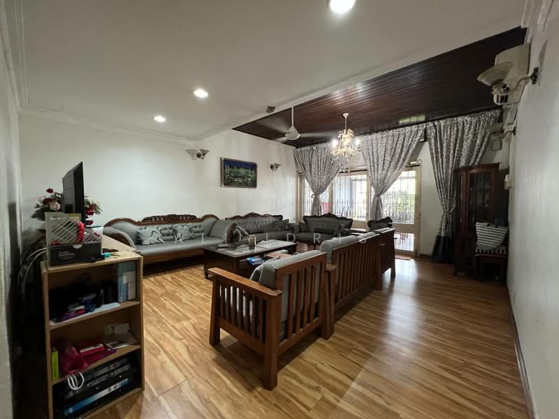 Rumah Teres 2 Tingkat untuk Dijual di Taman Subang Ss3 (Petaling Jaya) - Ali Idris - Living Room - PropertyGuru.com.my