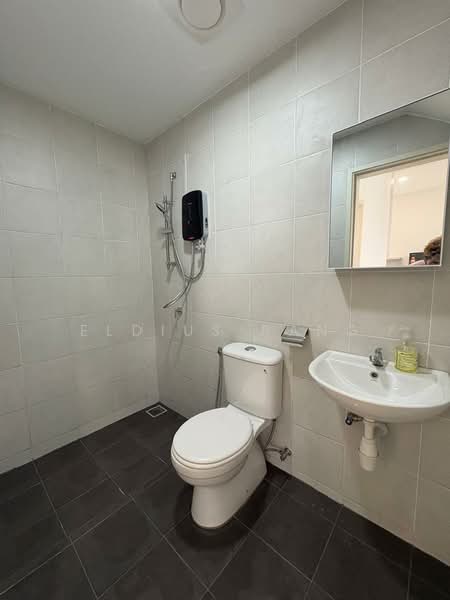Rumah Teres 2 Tingkat untuk Disewa di Bandar Cassia (Batu Kawan) - Eldius Pang - Bathroom - PropertyGuru.com.my