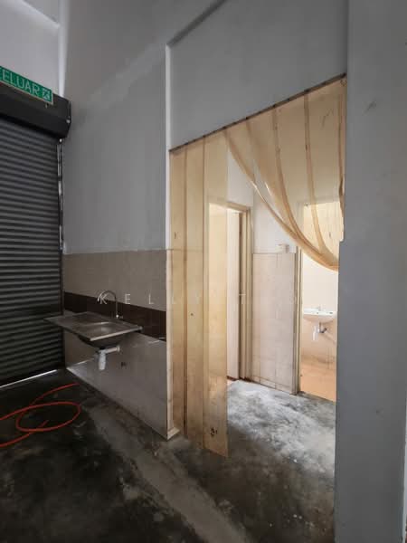 Factory for Rent in Taman Perindustrian Air Hitam (Klang) - Kelly Teo - Interior - PropertyGuru.com.my