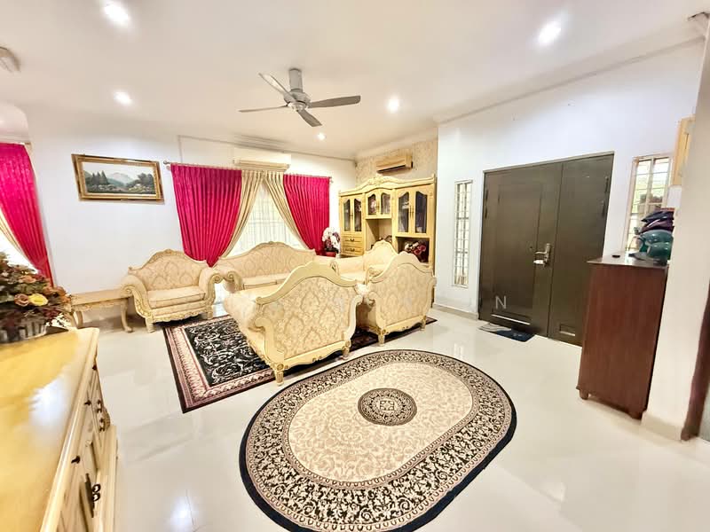 Bungalow for Sale in Sungai Buloh (Selangor) - Sa'a Nordin - Living Room - PropertyGuru.com.my