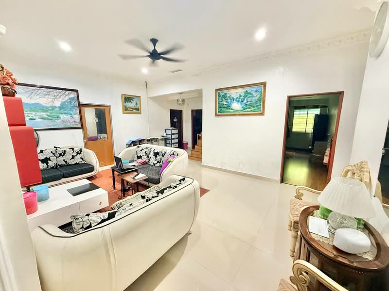 Bungalow for Sale in Sungai Buloh (Selangor) - Sa'a Nordin - Living Room - PropertyGuru.com.my