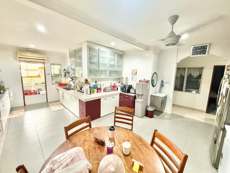 Bungalow for Sale in Sungai Buloh (Selangor) - Sa'a Nordin - Kitchen - PropertyGuru.com.my