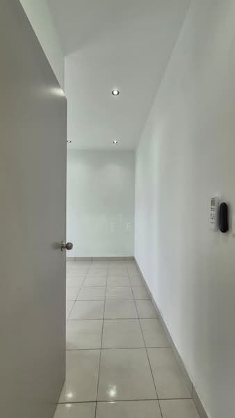Service Residence for Rent at Residensi Bukit Tiara - Lester Lee - Corridor - PropertyGuru.com.my