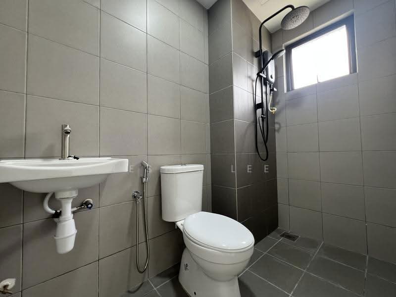 Service Residence for Rent at Residensi Bukit Tiara - Lester Lee - Bathroom - PropertyGuru.com.my
