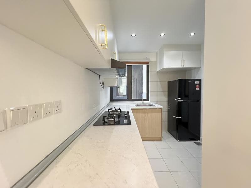 Service Residence for Rent at Residensi Bukit Tiara - Lester Lee - Kitchen - PropertyGuru.com.my