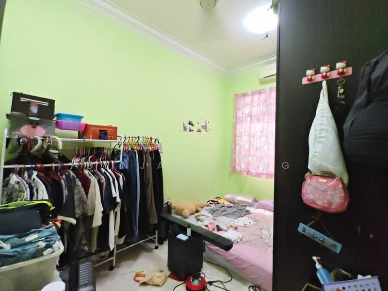 Terraced House for Sale in Taman Rinting (Masai) - Benjamin Ong - Bedroom - PropertyGuru.com.my