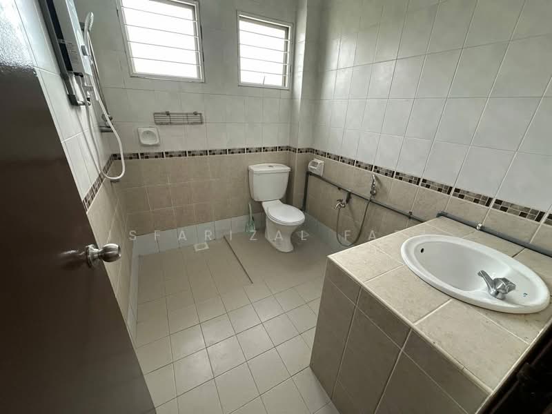 2-storey Terraced House for Sale in Desa Coalfields (Ijok) - Isfarizal fazz - Bathroom - PropertyGuru.com.my