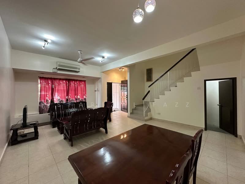 2-storey Terraced House for Sale in Desa Coalfields (Ijok) - Isfarizal fazz - Living Room - PropertyGuru.com.my