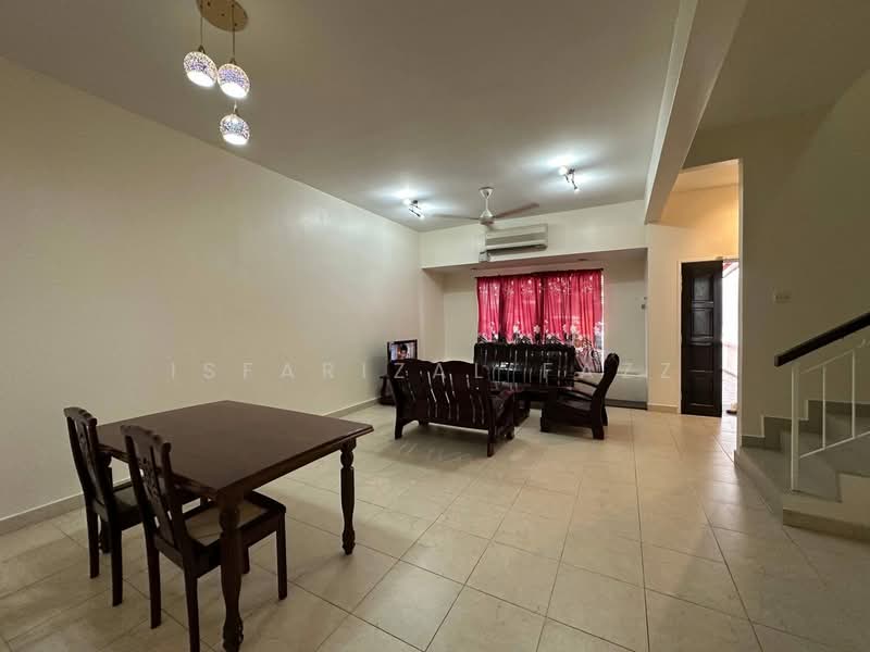 2-storey Terraced House for Sale in Desa Coalfields (Ijok) - Isfarizal fazz - Living Room - PropertyGuru.com.my