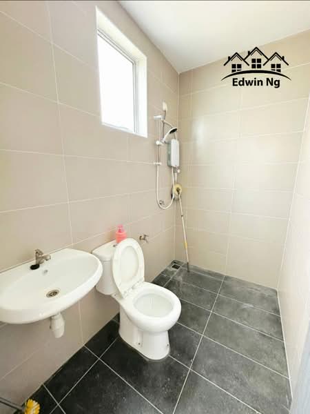 Terraced House for Rent in George Town (Penang) - Edwin Ng - Bathroom - PropertyGuru.com.my