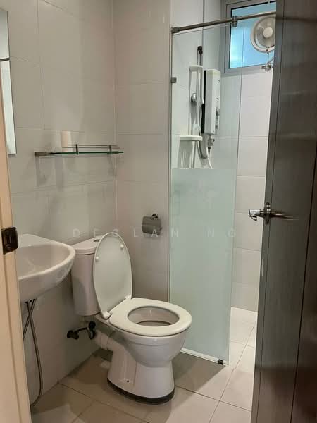 Kondominium untuk Dijual di Surin Condominium - Declan Ng - Bathroom - PropertyGuru.com.my