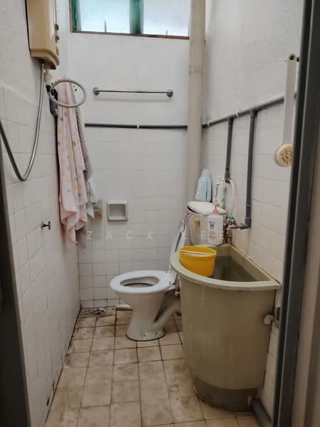 Rumah Teres 2 Tingkat untuk Dijual di Taman Desa Murni (Butterworth) - Zack Lee - Bathroom - PropertyGuru.com.my