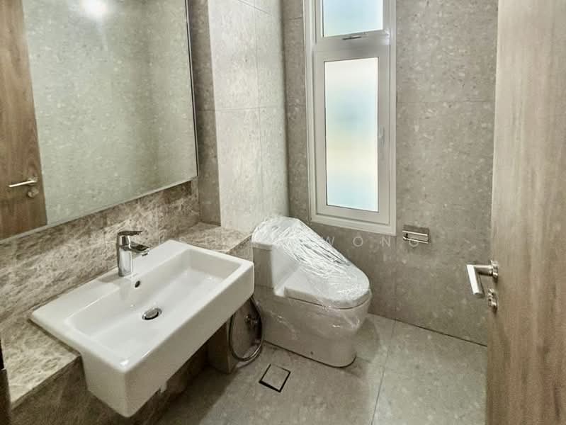 Rumah Teres 3.5 Tingkat untuk Dijual di Gurney Drive (Penang) - Giselle Wong - Bathroom - PropertyGuru.com.my