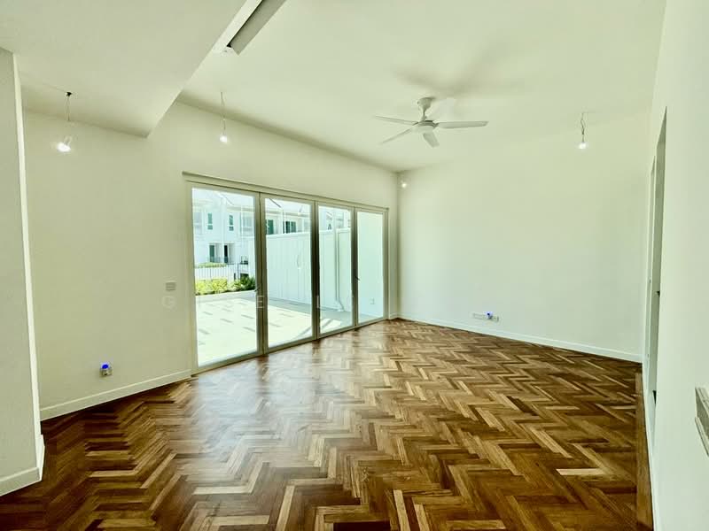 Rumah Teres 3.5 Tingkat untuk Dijual di Gurney Drive (Penang) - Giselle Wong - Living Room - PropertyGuru.com.my