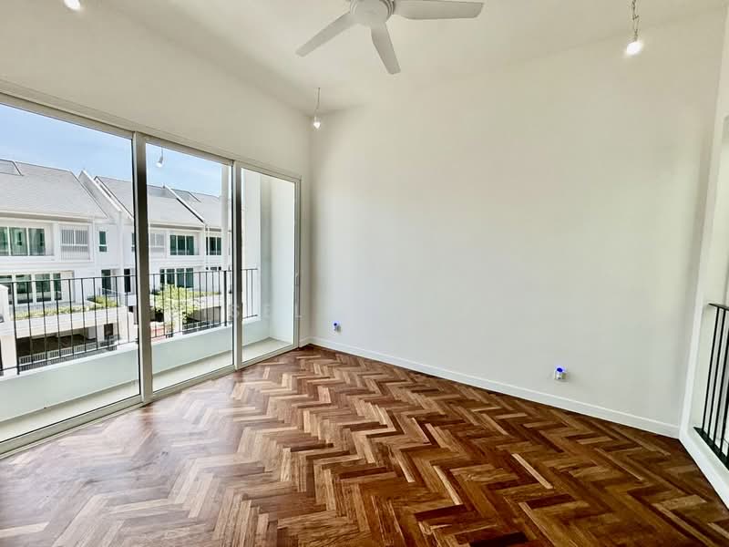 Rumah Teres 3.5 Tingkat untuk Dijual di Gurney Drive (Penang) - Giselle Wong - Balcony - PropertyGuru.com.my