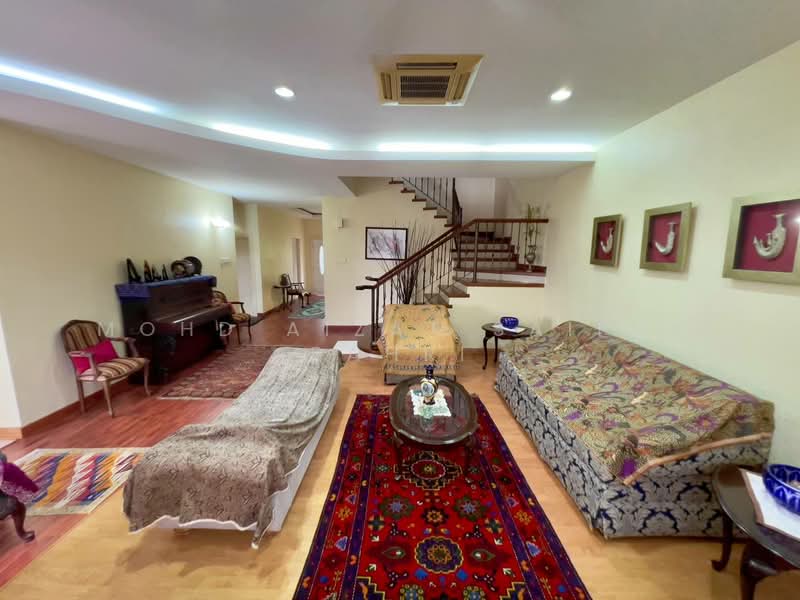Semi-Detached House for Sale in Seksyen 1 Bandar Baru Bangi (Bandar Baru Bangi) - Mohd Aizat Saiful Bahri - Living Room - PropertyGuru.com.my