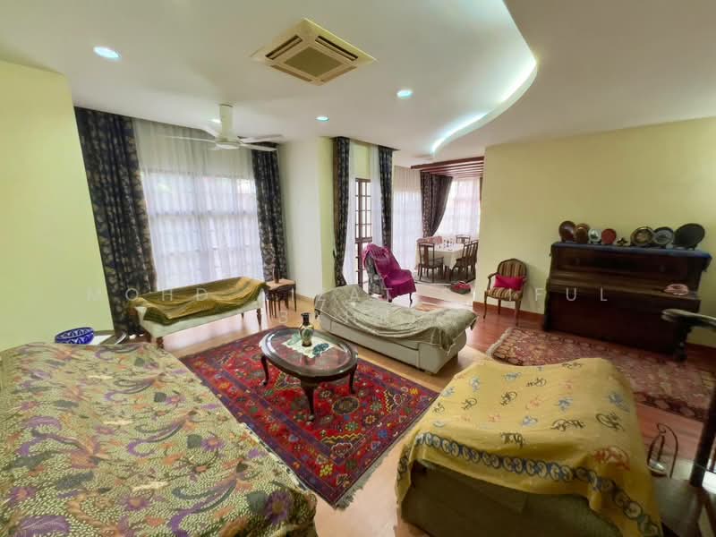 Semi-Detached House for Sale in Seksyen 1 Bandar Baru Bangi (Bandar Baru Bangi) - Mohd Aizat Saiful Bahri - Living Room - PropertyGuru.com.my