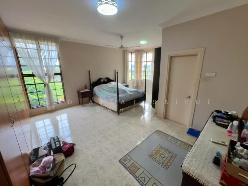 Semi-Detached House for Sale in Seksyen 1 Bandar Baru Bangi (Bandar Baru Bangi) - Mohd Aizat Saiful Bahri - Bedroom - PropertyGuru.com.my